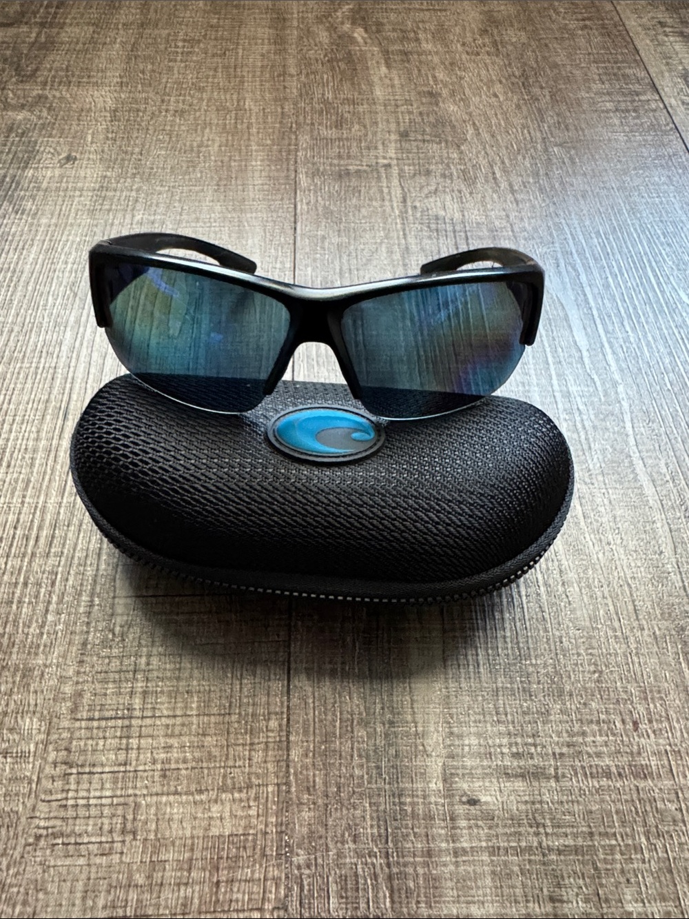 Costa Del Mar Hatch Men's Black Frame Polarized Blue Mirrored Sunglasses